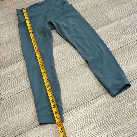 Athleta Elation Pirouette 7/8 Tight Leggings in dusty blue green size small - Picture 5 of 11